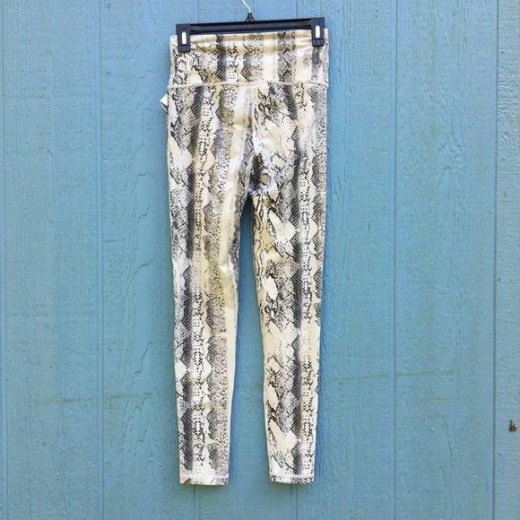 Mono B Women's Size Small Printed Viper Leggings - Picture 6 of 6